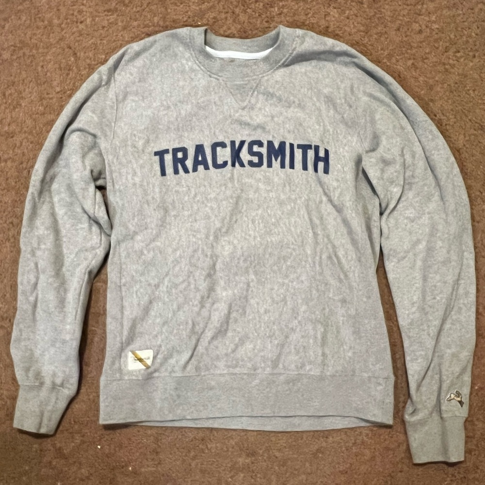 Tracksmith Men’s Medium Gray Crewneck